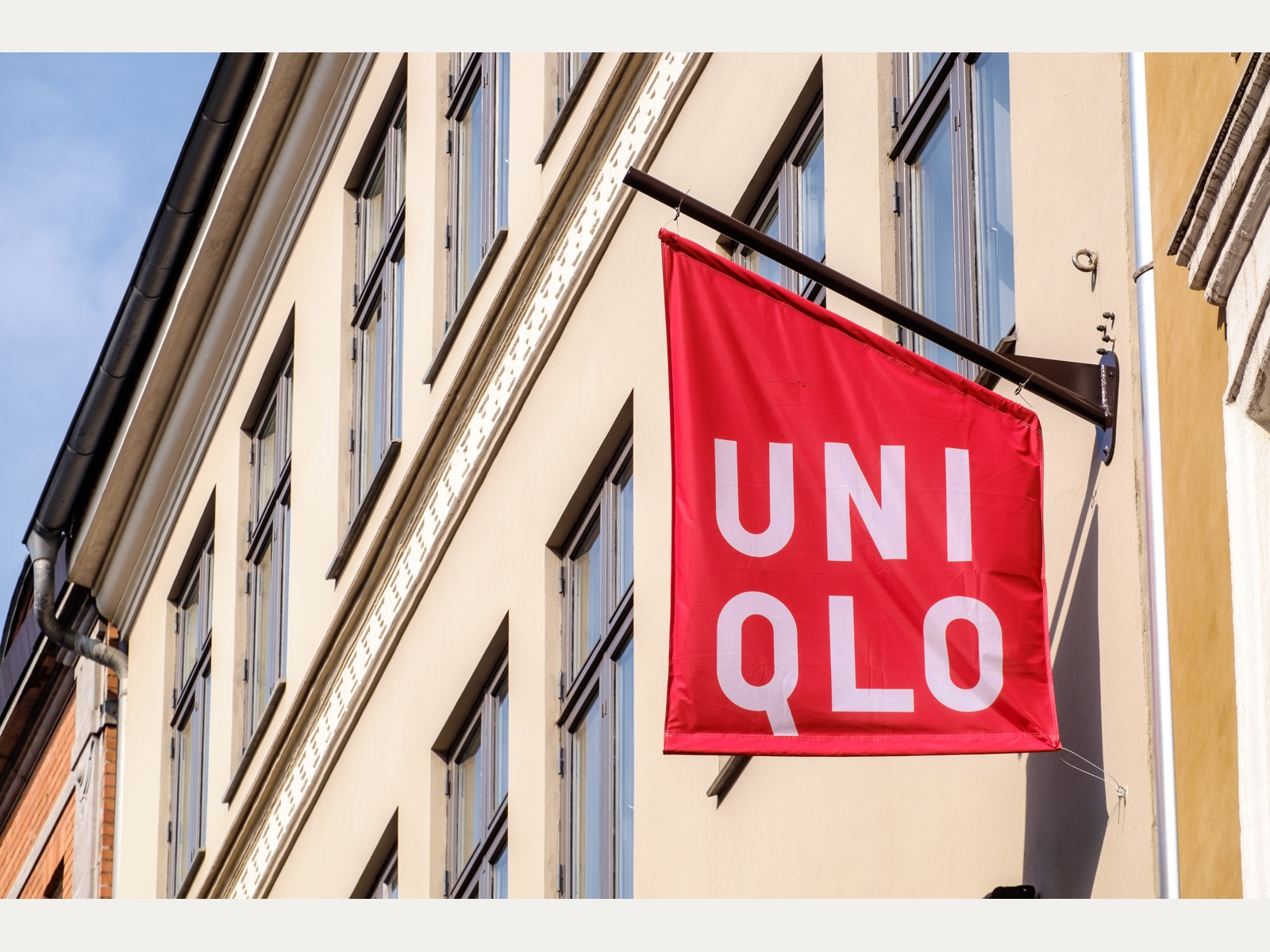 საარქივო ფოტო: UNIQLO-ს მაღაზიის აბრით გაფორმებული ფასადი კოპენჰაგენში, 2019 წლის 7 აპრილს. ფოტო არ ასახავს JW ANDERSON-ის 2026 წლის კოლექციას.